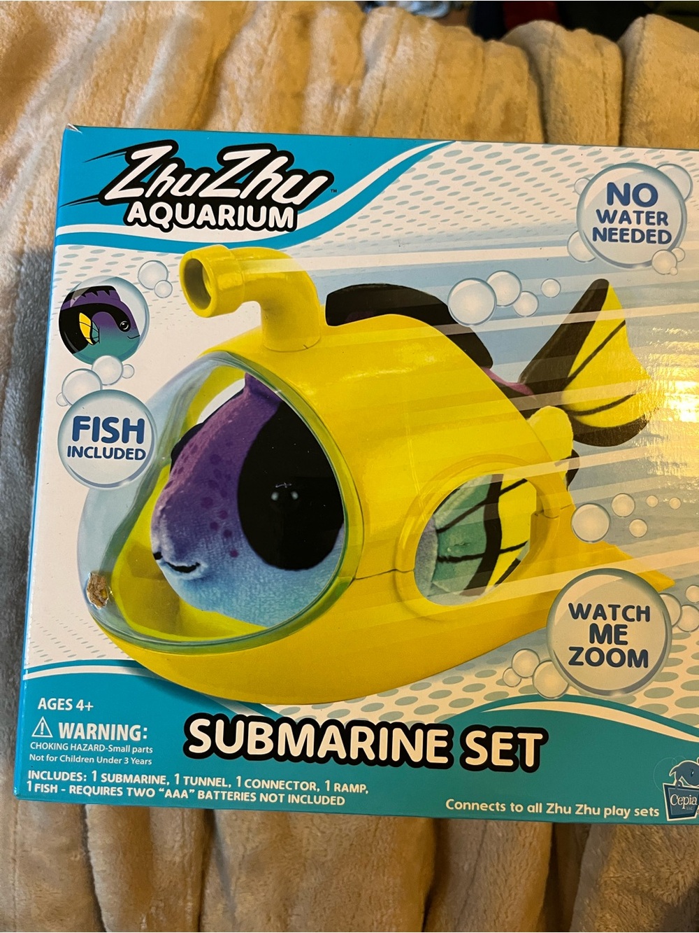 Yellow Submarine Playset with Purple Fish